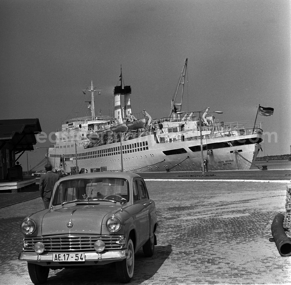 GDR image archive: Rostock - The FDGB Free German Trade Union Federation, cruising boat Fritz Heckert in the port of Rostock. Until its decommissioning in 1972, the Fritz Heckert was in use in the Baltic region and made trips to Iceland and the Mediterranean. Then it became the residence of the floating workers VEB people Stralsund