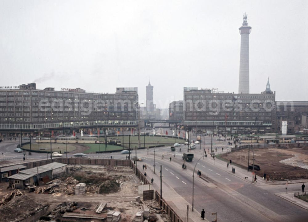 GDR photo archive: Berlin - Großbaustelle Alexanderplatz - hier entsteht Mitte der 6