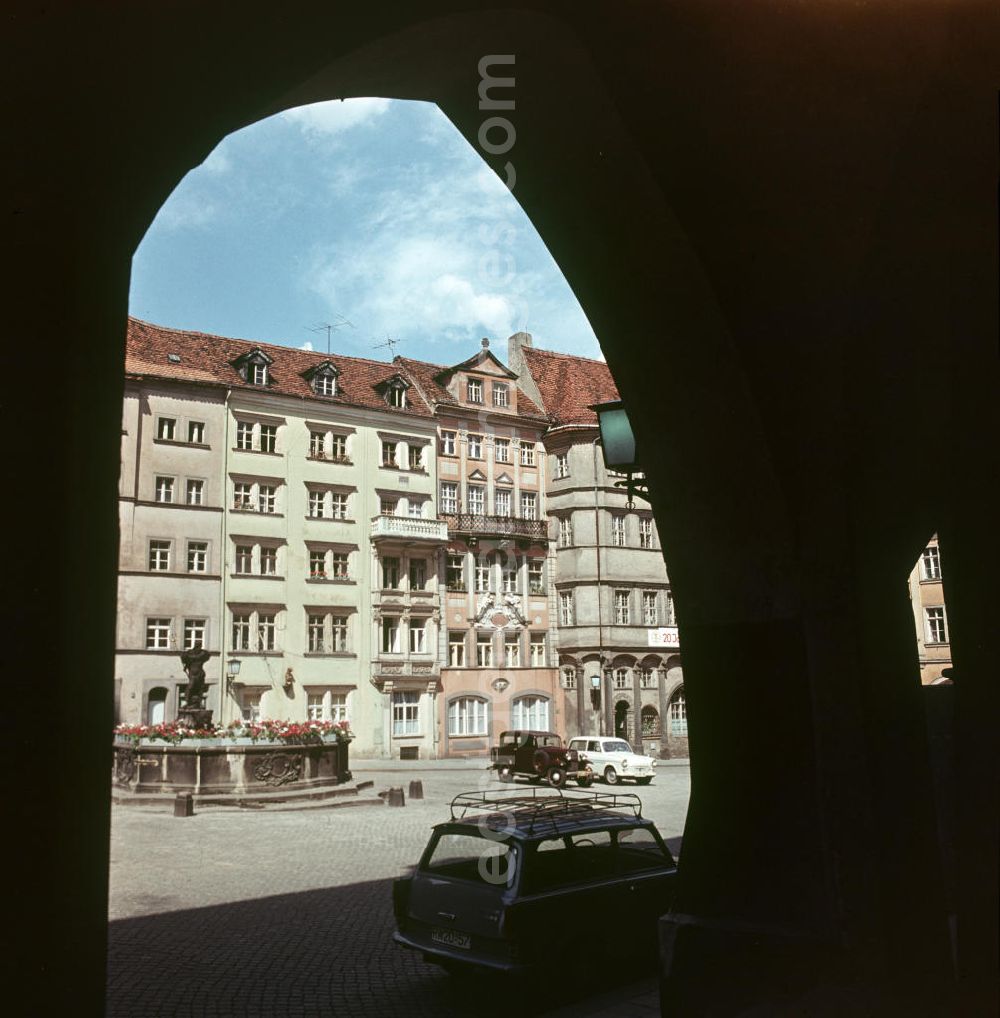 GDR image archive: Görlitz - Neptunbrunnen und historische Bürgerhäuser auf dem Untermarkt in Görlitz.