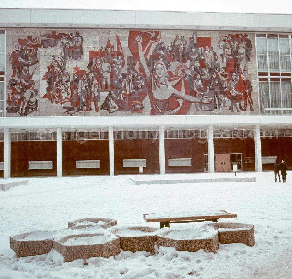 GDR photo archive: Dresden - Das 30 mal 1