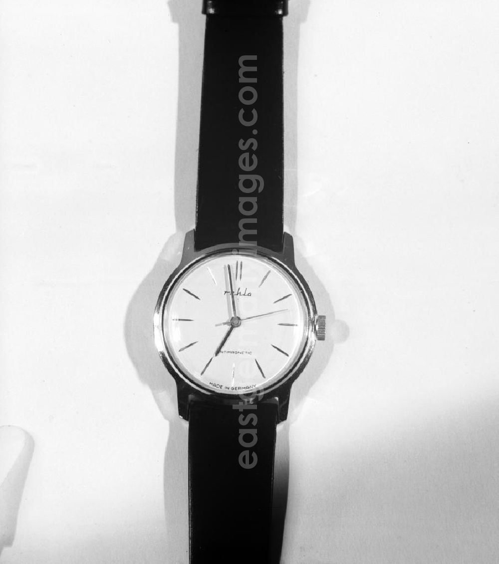 Ruhla: Blick auf eine Armbanduhr aus dem VEB Uhrenwerke Ruhla.