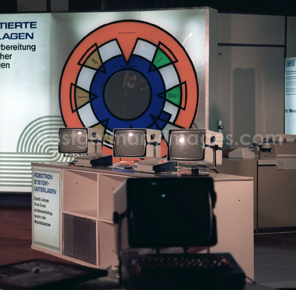 GDR image archive: Leipzig - Data processing technics from the Robotron combine at the trade fair Leipzig