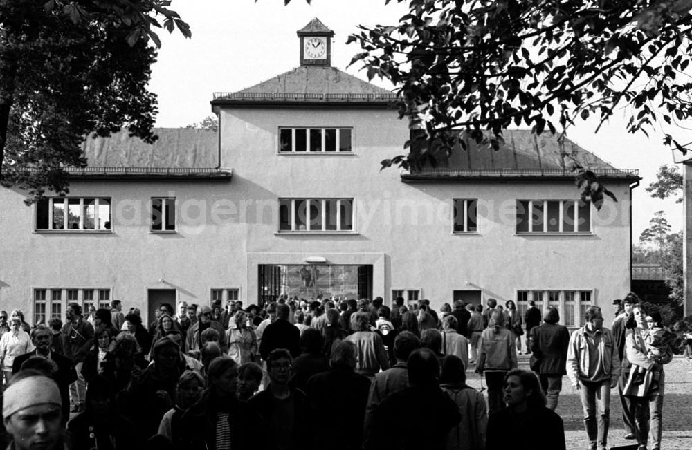 Sachsenhausen: Demo gegen Ausländerhaß in Sachsenhausen 04.1
