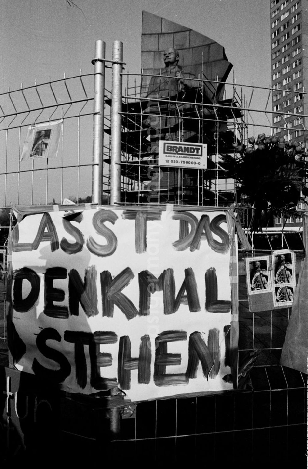 GDR image archive: - Demo vor Lenindenkmal Umschlagnummer: 78