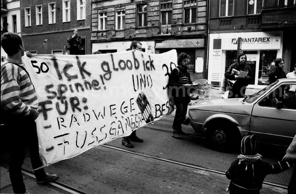 GDR photo archive: - Demo Tempo 3