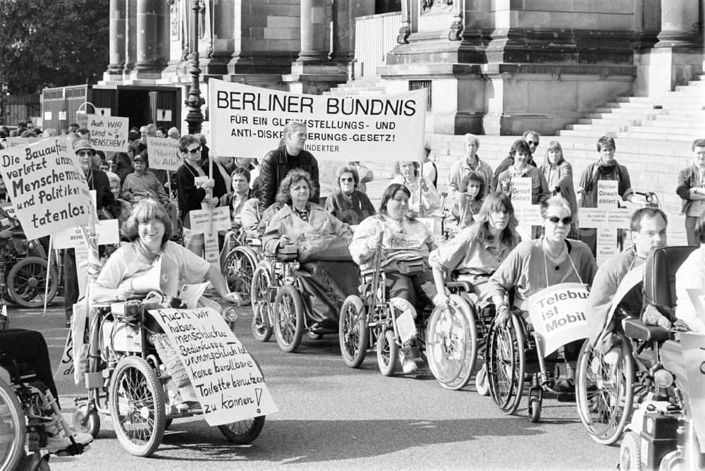 GDR photo archive: Berlin - Demonstration for equality of people with disabilities in Berlin-Mitte