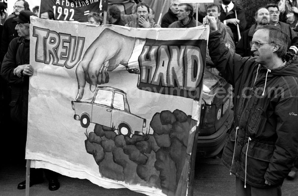 GDR image archive: Berlin - Demonstration and street protest action before the trust headquarters at Wilhelmstrasse in Berlin, the former capital of the GDR, German Democratic Republic