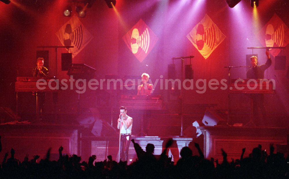 GDR picture archive: Berlin - Concert by the synth rock and synth pop group Depeche Mode at the Werner Seelenbinder Halle in Berlin Eastberlin on the territory of the former GDR, German Democratic Republic