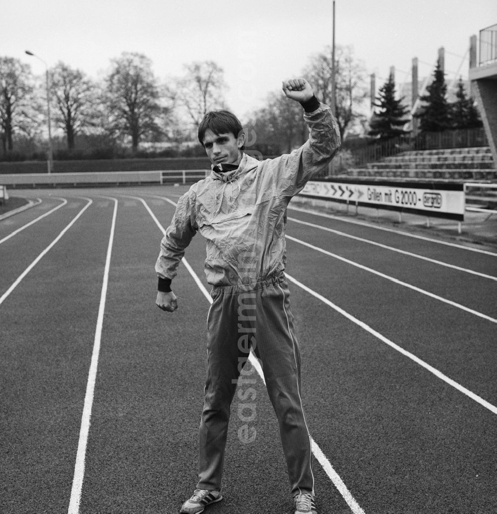 GDR image archive: Potsdam - The former athlete and current coach Ronald Weigel in Potsdam in today's state of Brandenburg. His first major success was winning the title at the World Championships in 1983 at the 5