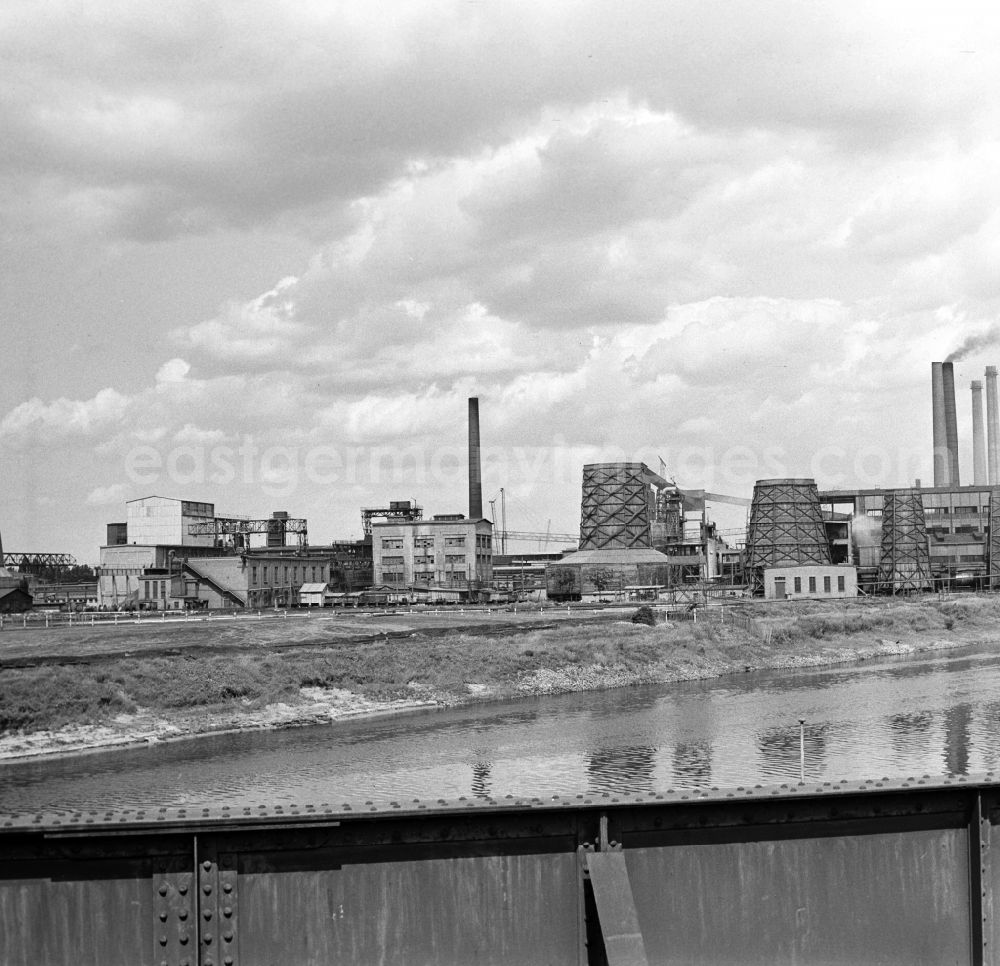 GDR picture archive: Magdeburg - The Industrial and Commercial Park Middle Elbe is located in the north of the state capital Magdeburg in Magdeburg industrial area - Rothensee directly at the exit of the A2 motorway
