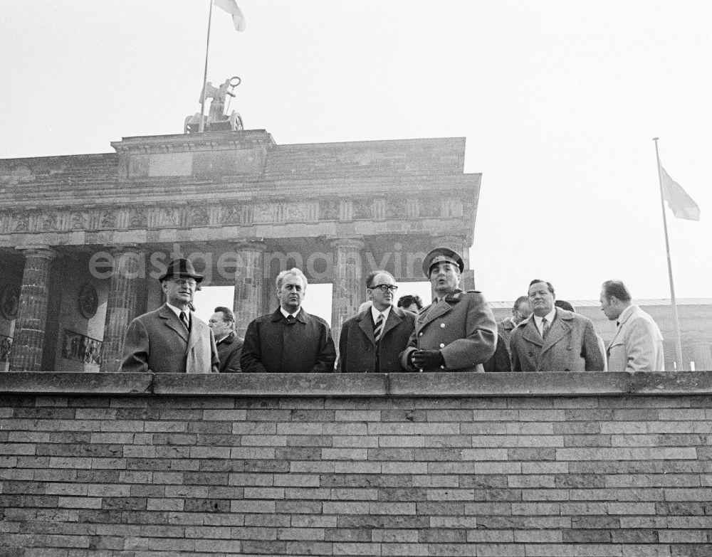 GDR photo archive: Berlin - The commander of the Soviet sector of Berlin, general Artur Kunath, with politicians at the Brandenburg Gate in Berlin, the former capital of the GDR, German democratic republic