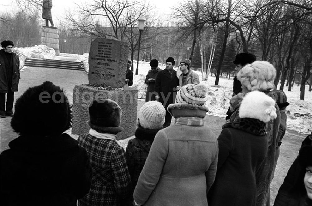 Moskau: Erste Stein von einen Denkmal auf dem Platz, wo am 3