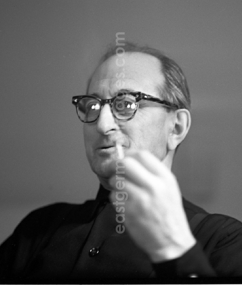 GDR photo archive: Berlin - Mitte - The Russian film director and screenwriter Mikhail Romm (19
