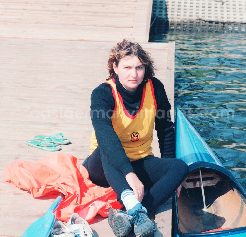 GDR picture archive: Beetzsee - The German canoeist Birgit Fischer am Beetzsee in Brandenburg today. 1984 and 1993 Birgit Schmidt. She was a member of the Army Sports clubs forward Potsdam