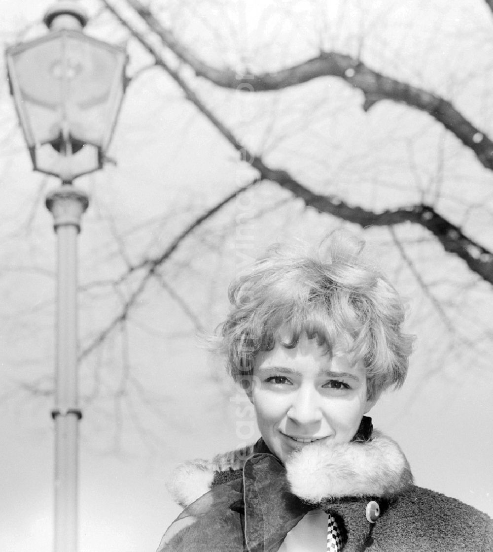 GDR photo archive: Berlin - The Actress Madeleine Lierck - Wien in Berlin, the former capital of the GDR, German Democratic Republic