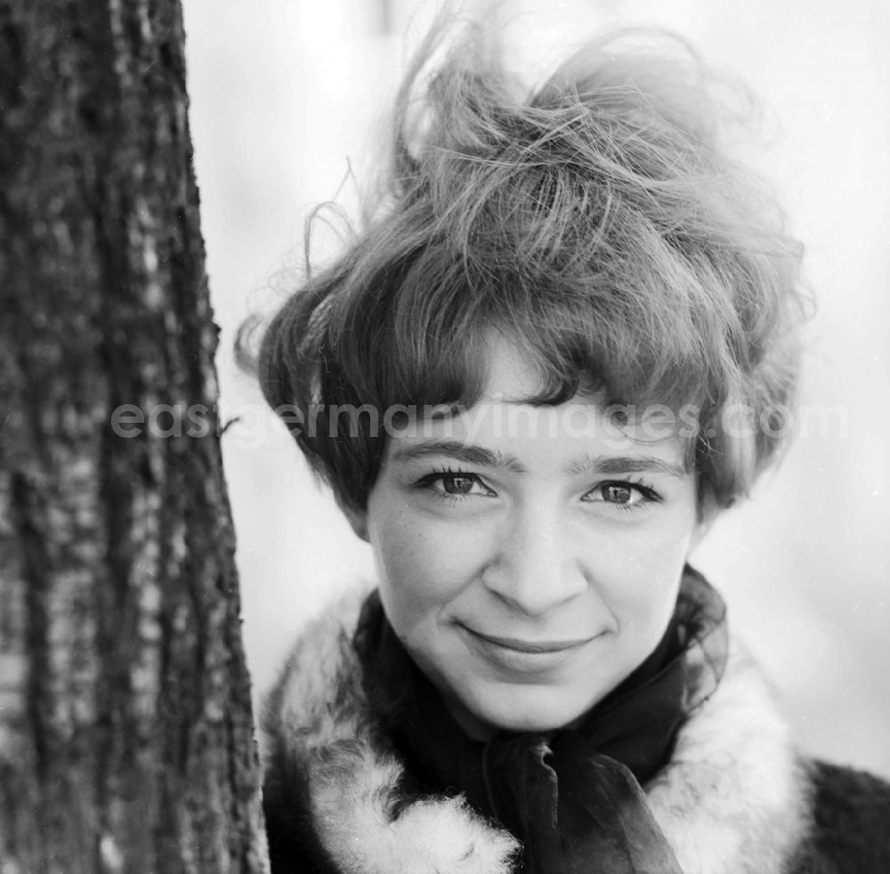 GDR image archive: Berlin - The Actress Madeleine Lierck - Wien in Berlin, the former capital of the GDR, German Democratic Republic