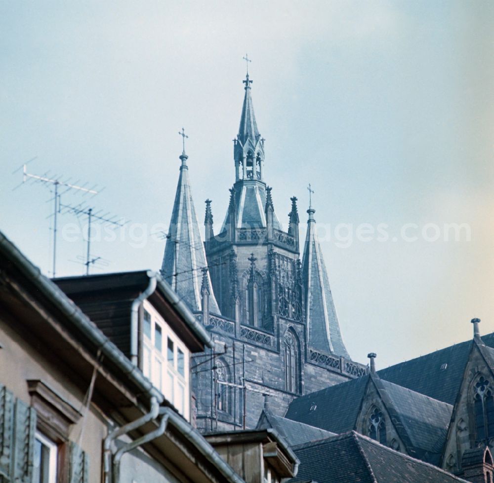 GDR image archive: Erfurt - The cathedral of Erfurt in the district Altstadt in Erfurt in the state Thuringia on the territory of the former GDR, German Democratic Republic