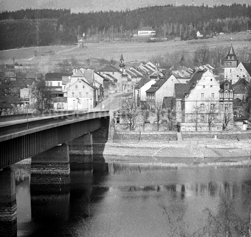 GDR photo archive: Saalburg-Ebersdorf - Village view of Saalburg-Ebersdorf, in the hole of lead dam, in the federal state Thuringia in the area of the former GDR, German democratic republic