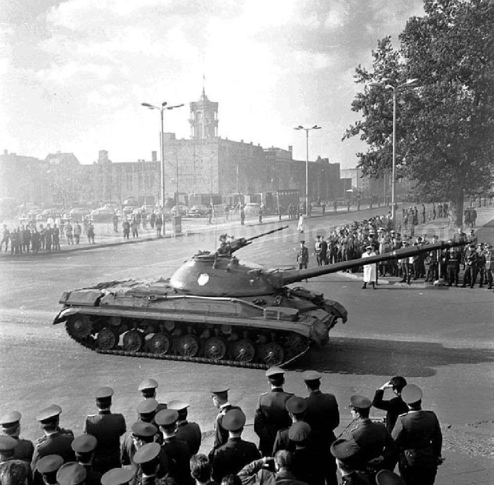 GDR photo archive: - 25.1