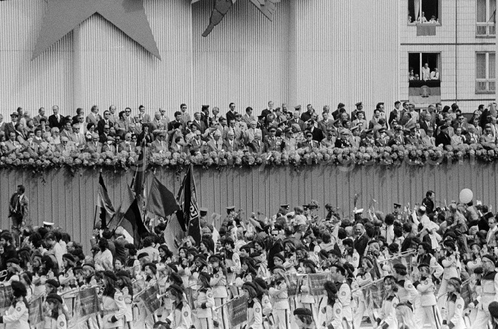 GDR image archive: Berlin - Grandstand of honour for the fighting and holiday of 1 May in Berlin, the former capital of the GDR, German Democratic Republic