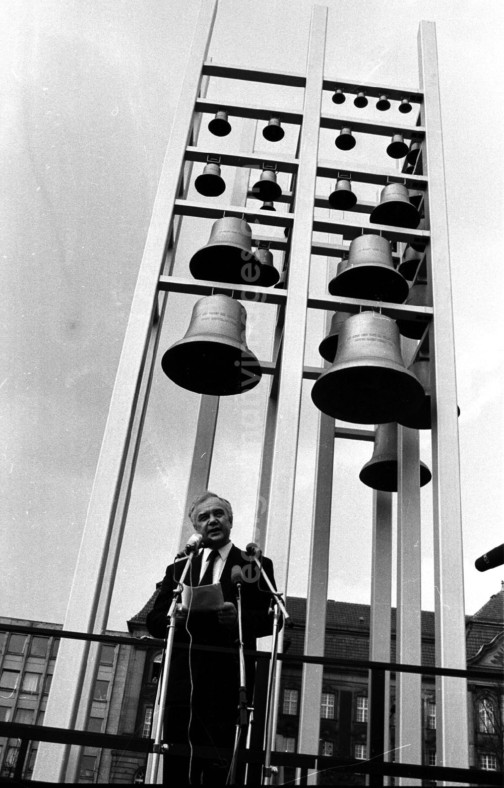 GDR photo archive: - Einweihung Glockenspiel Umschlag:7358