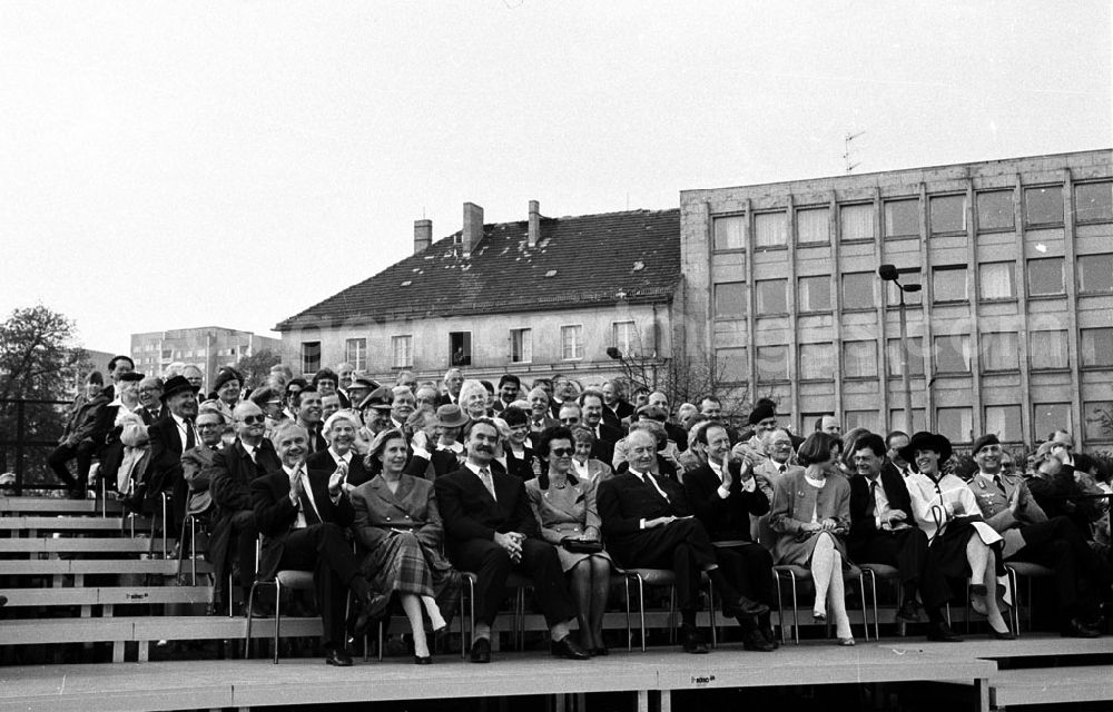 GDR picture archive: - Einweihung Glockenspiel Umschlag:7358