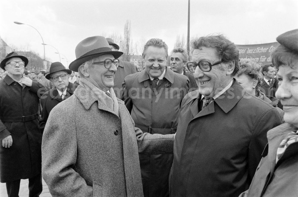 Berlin: Inauguration of Thaelmannpark with Erich Honecker, General Secretary of the SED, in Berlin