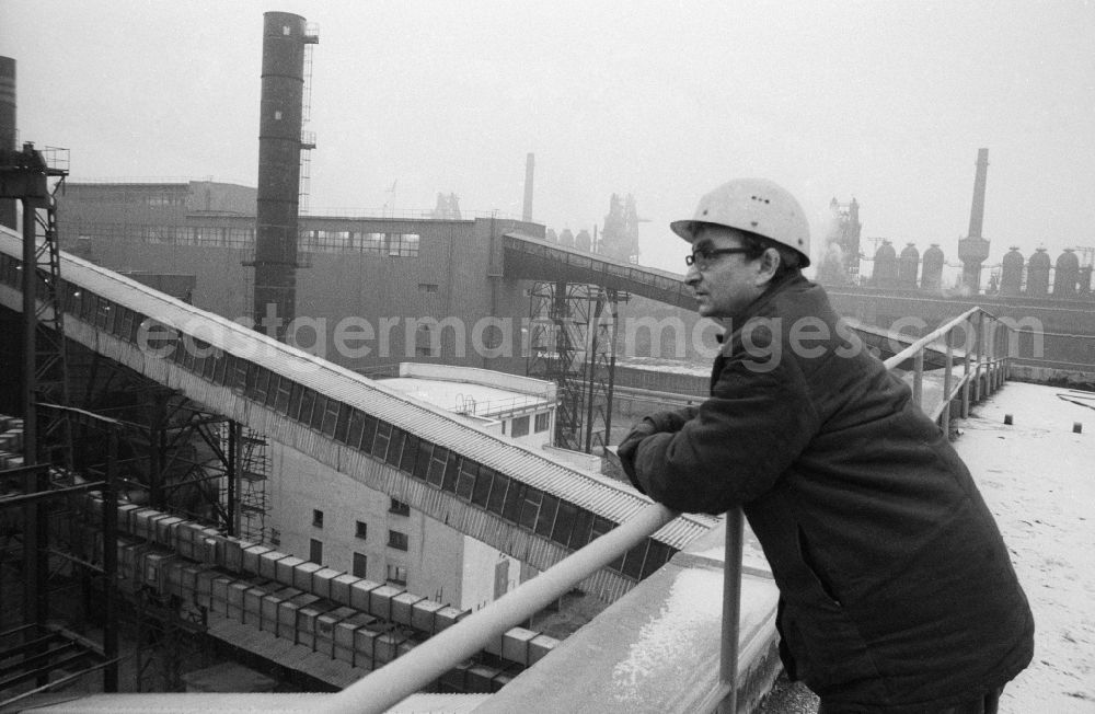GDR image archive: Eisenhüttenstadt - 17.12.1975 Eisen- und Hüttenkombinat Eisenhüttenstadt, Arbeiter