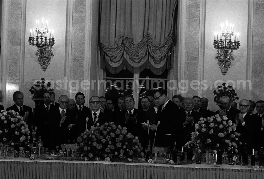 GDR picture archive: Moskau - Empfang der Delegation aus DDR in Moskau. Ende der Verhandlungen. (