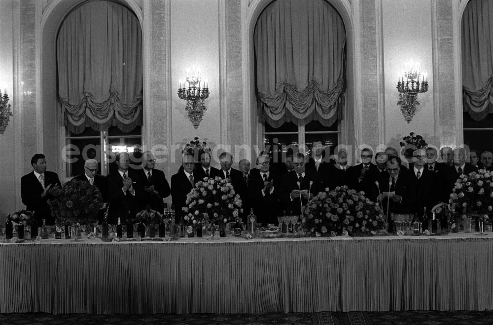 GDR photo archive: Moskau - Empfang der Delegation aus DDR in Moskau. Ende der Verhandlungen. (
