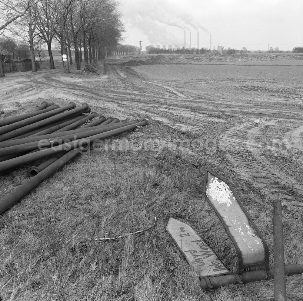 GDR photo archive: Boxberg/Oberlausitz - Demolition work on cleared and depopulated areas to expand the opencast mine for brown coal mining in Boxberg/Oberlausitz, Saxony on the territory of the former GDR, German Democratic Republic