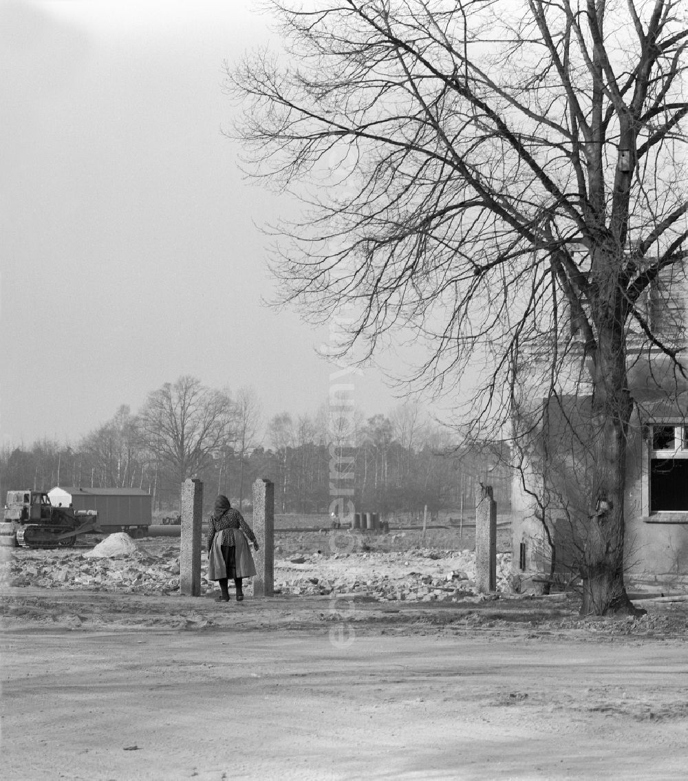 GDR photo archive: Tranitz - Demolition work on cleared and depopulated areas to expand the opencast mine for brown coal mining in Tranitz, Saxony on the territory of the former GDR, German Democratic Republic