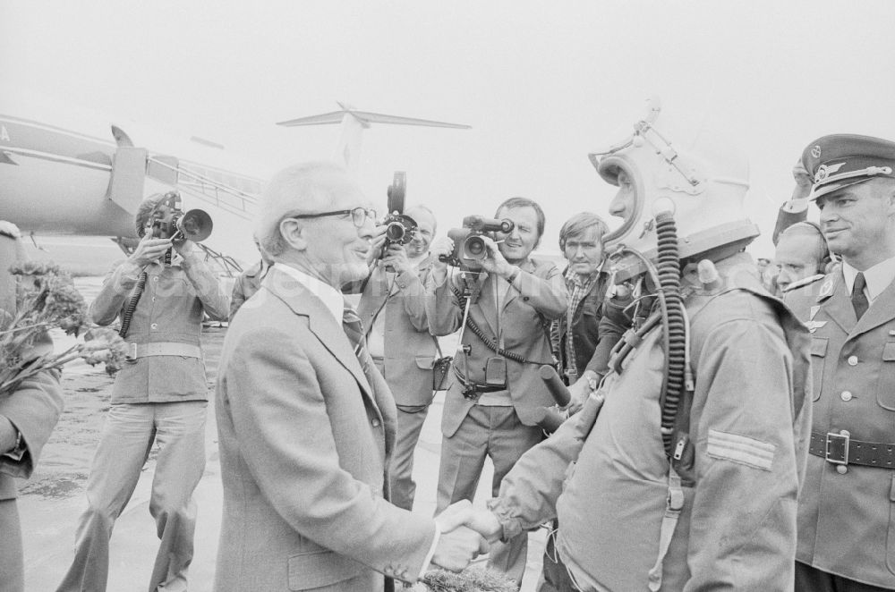 Peenemünde: Erich Honecker (1924 - 1994) to visit the fighter wings 9 (JG-9) that bore the honorary title of Heinrich Rau and was a flying unit in regimental strength of the NVA air force in Peenemuende in Western Pomerania on the territory of the former German Democratic Republic, German Democratic Republic