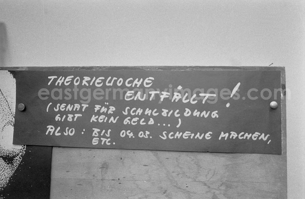 GDR picture archive: 2 - Fachschule für Werbung und Gestaltung