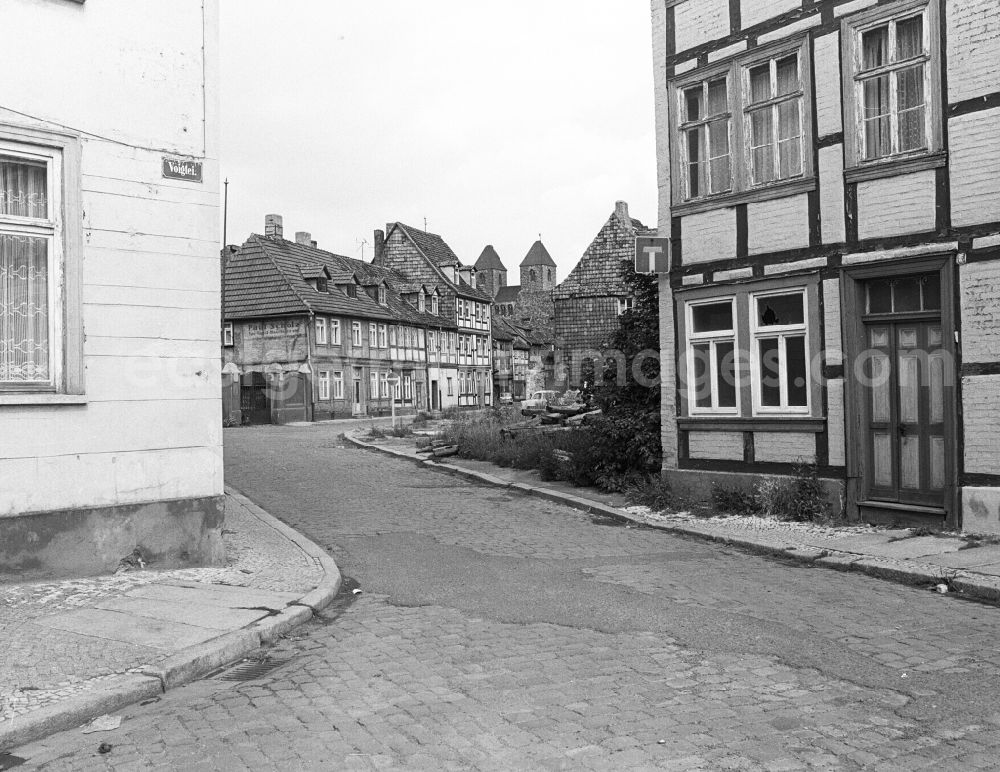 GDR picture archive: Halberstadt - Half-timbered facade and building front Vogtei - Taubenstrasse in Halberstadt in the state Saxony-Anhalt on the territory of the former GDR, German Democratic Republic