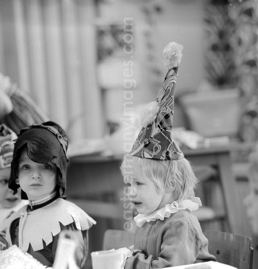 GDR picture archive: Berlin - Carnival event in a nursery school in Berlin, the former capital of the GDR, German democratic republic