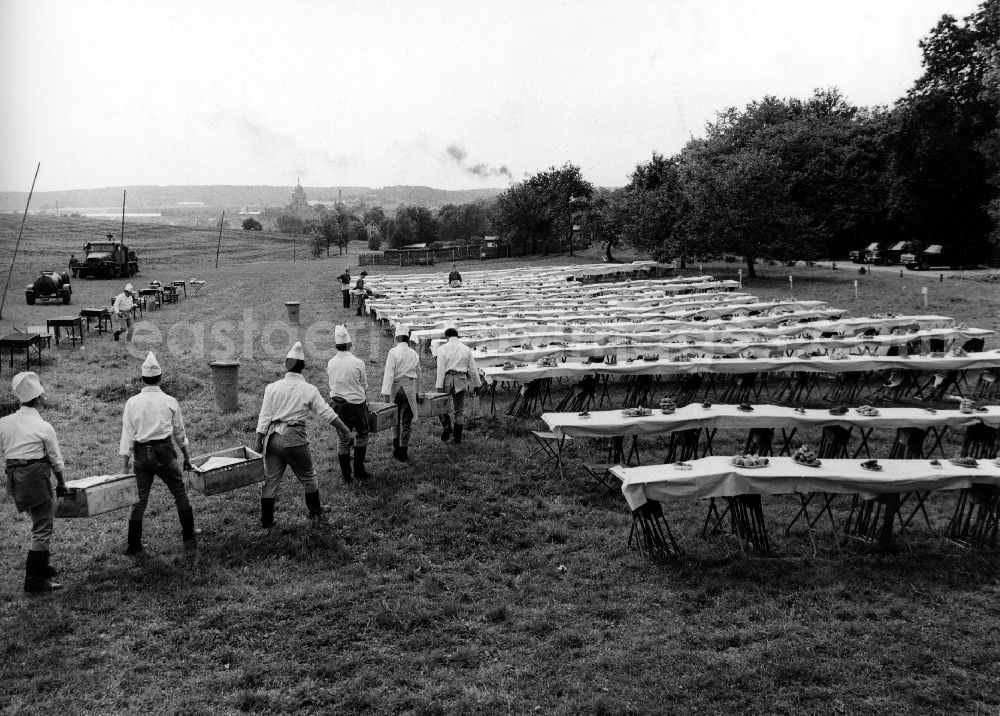 GDR image archive: Abbenrode - Field kitchen in a training camp of the East German border guards near Abbenrode in today's federal state of Saxony-Anhalt