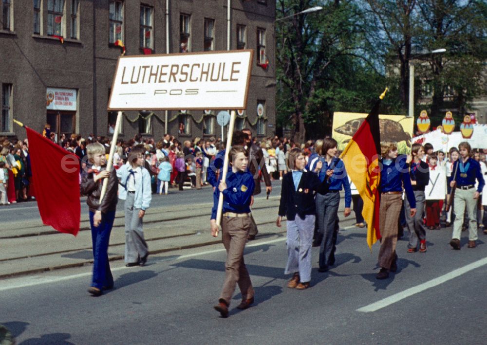 GDR picture archive: Gotha - Parade for the 120