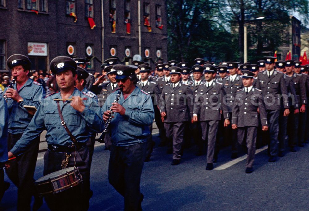 GDR image archive: Gotha - Parade for the 120