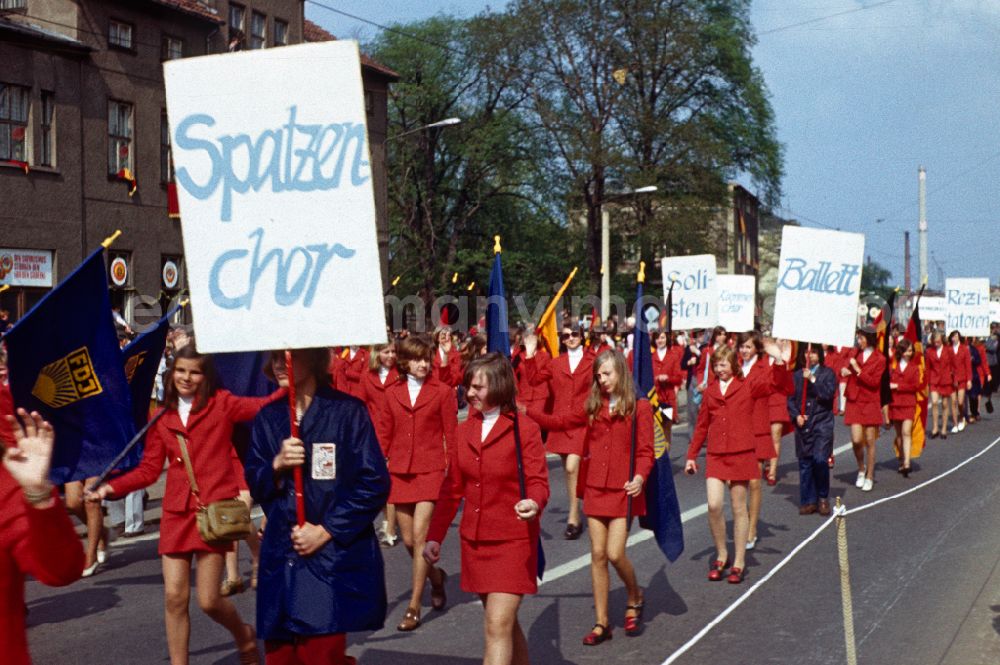 GDR image archive: Gotha - Parade for the 120