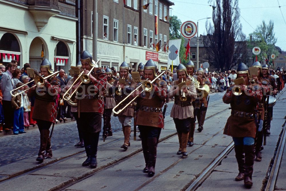 GDR picture archive: Gotha - Parade for the 120