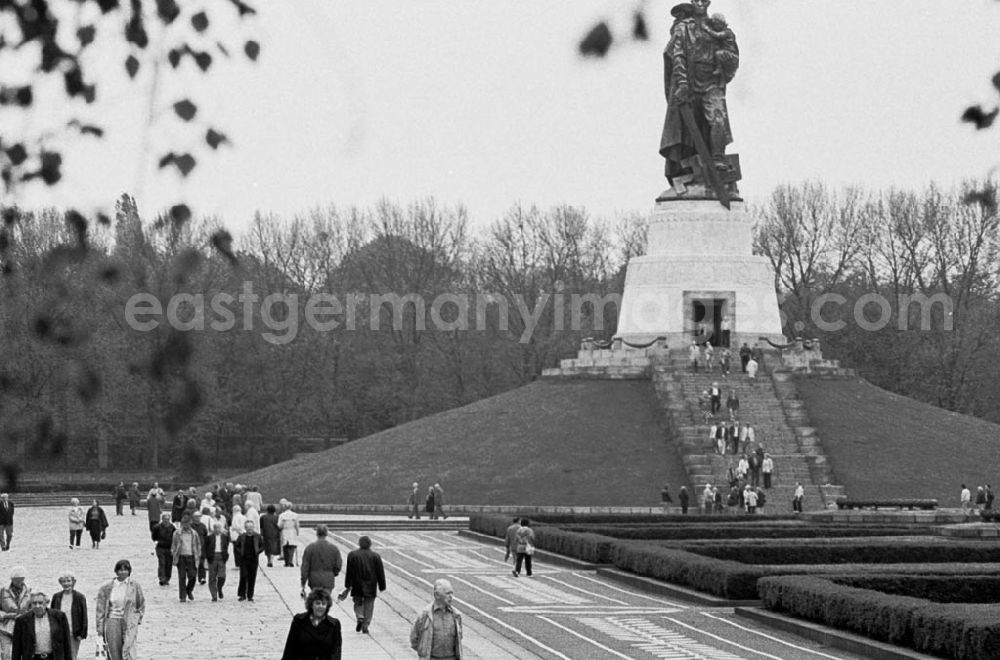 GDR photo archive: Berlin / Treptow - 