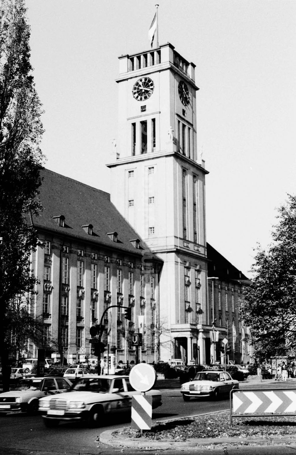 Berlin - Schöneberg: Freiheitsglocke im Rathaus Schöneberg