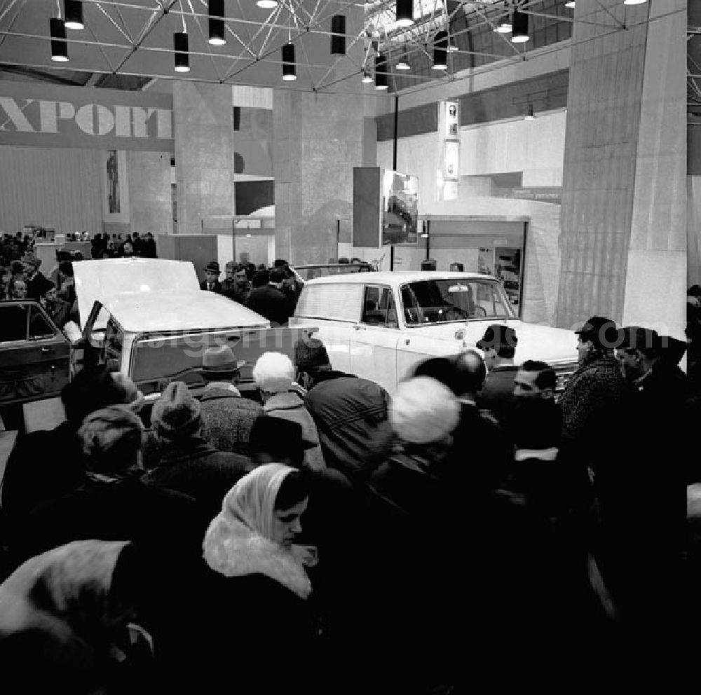 GDR photo archive: Leipzig - 03.-12.
