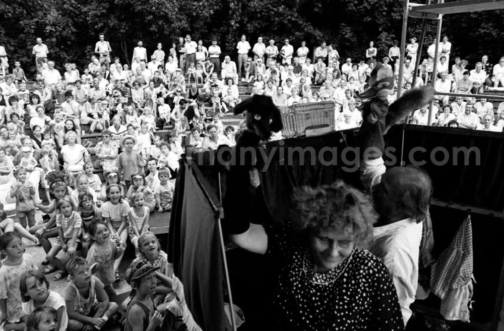 GDR picture archive: Berlin-Straußberg - Friedensfest in Strausberg 30.