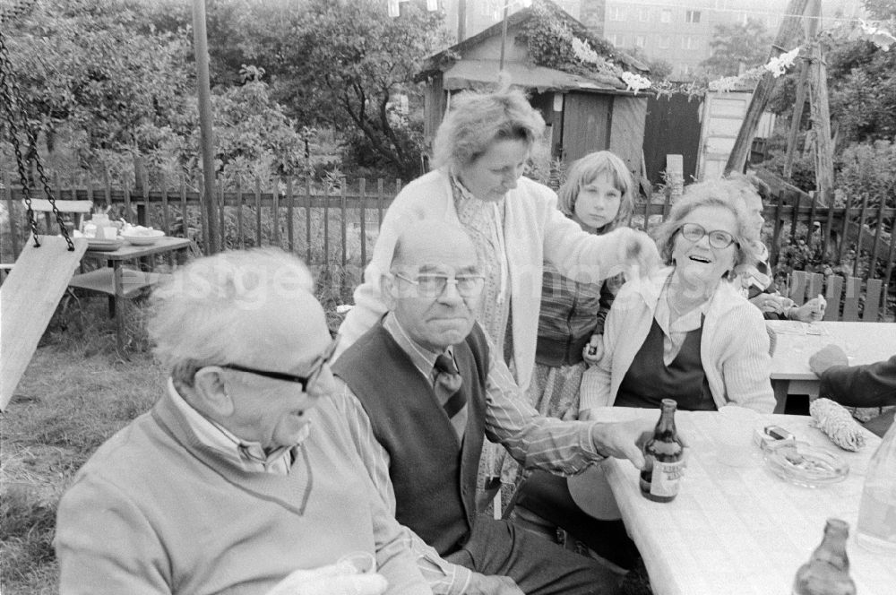 GDR image archive: Berlin - Garden party in an allotment garden settlement in Berlin, the former capital of the GDR, German Democratic Republic