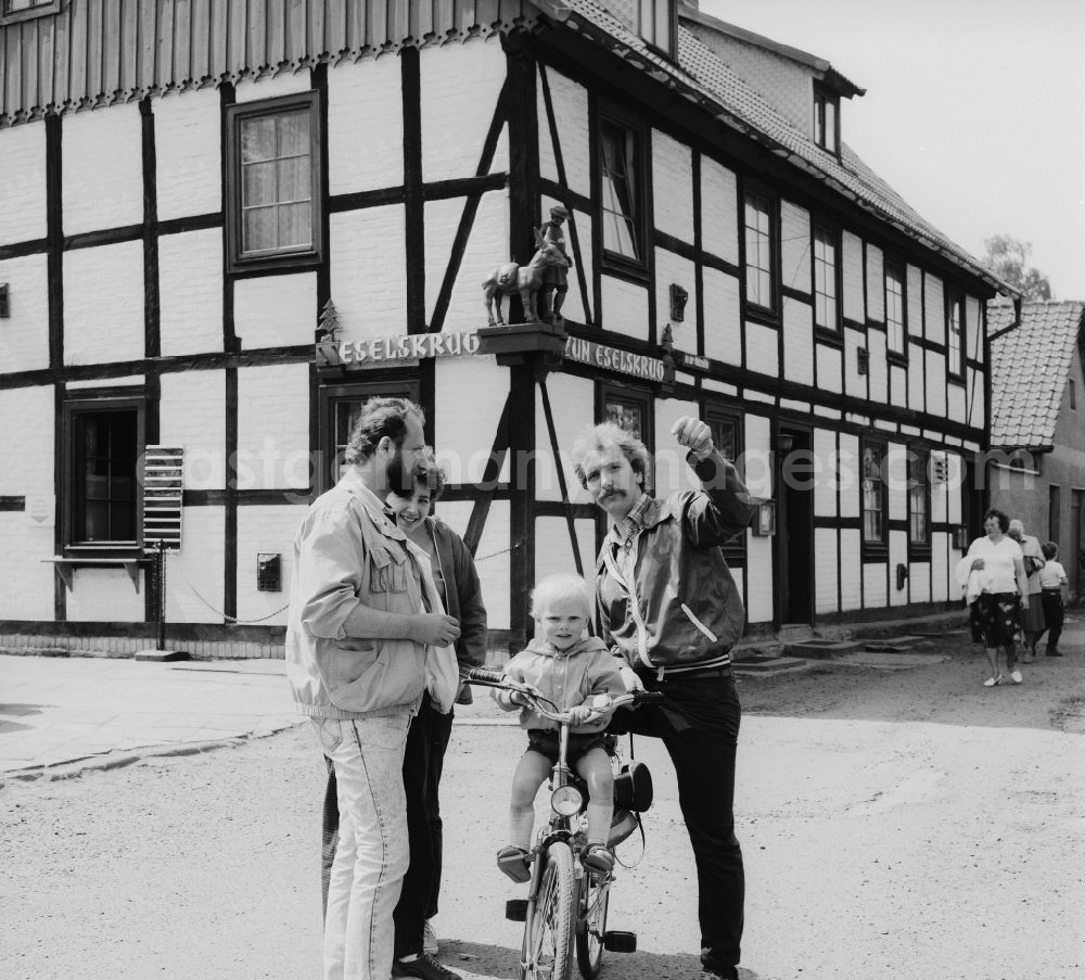 GDR picture archive: Wernigerode - Restaurant Eselskrug in Wernigerode in the state Saxony-Anhalt on the territory of the former GDR, German Democratic Republic