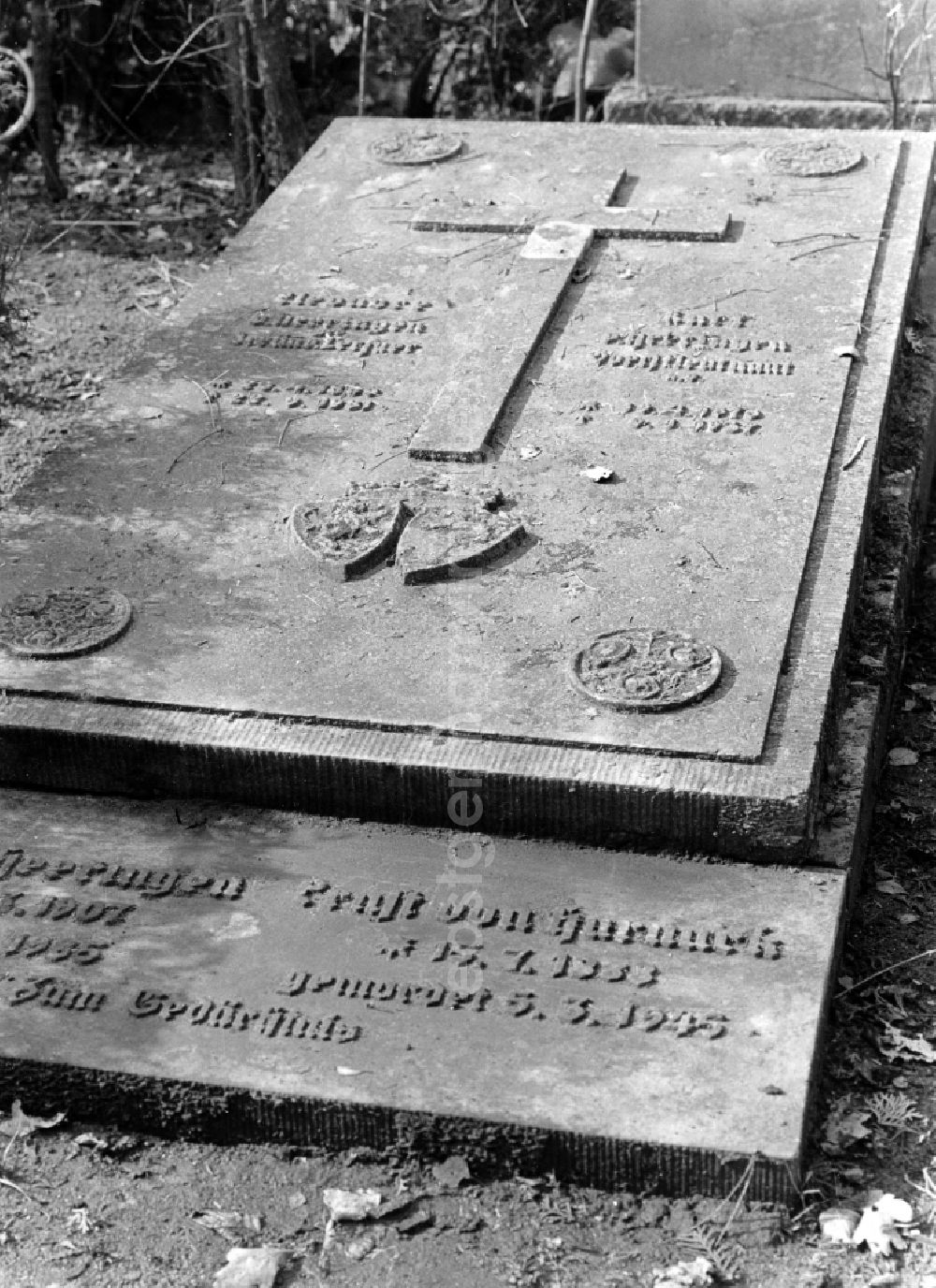 GDR photo archive: Potsdam - Memorial stone at Ernst von Harnack at the grave stone of the family of Heeringen on the Bornstedter Cemetery in Potsdam in East Germany