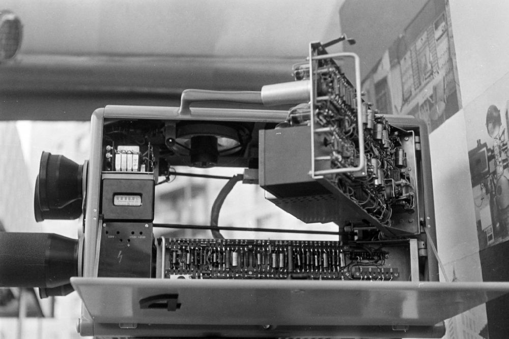GDR photo archive: Berlin - Opened studio camera at the 2