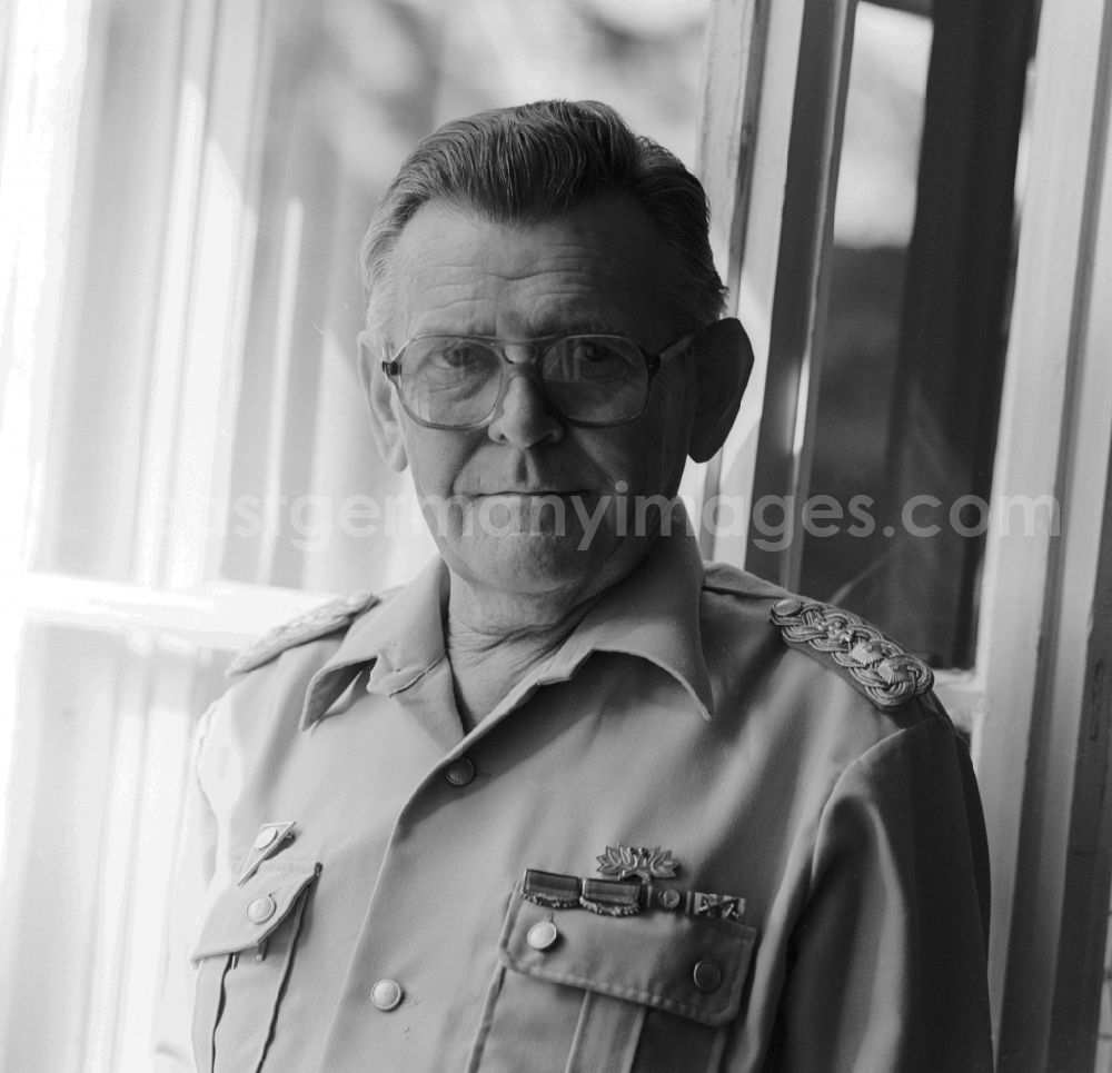 GDR photo archive: Bad Saarow - Lieutenant General OMR Prof. Dr. sc Med Hans-Rudolf Gestewitz (1921 - 1998). A Portrait in Bad Saarow in what is now the state of Brandenburg. He was a German ENT specialist and leading military medics in the GDR